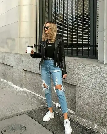 Stylish Ideas How To Create The Perfect Ripped Jeans Outfit